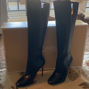 Michael Kors fashion boot